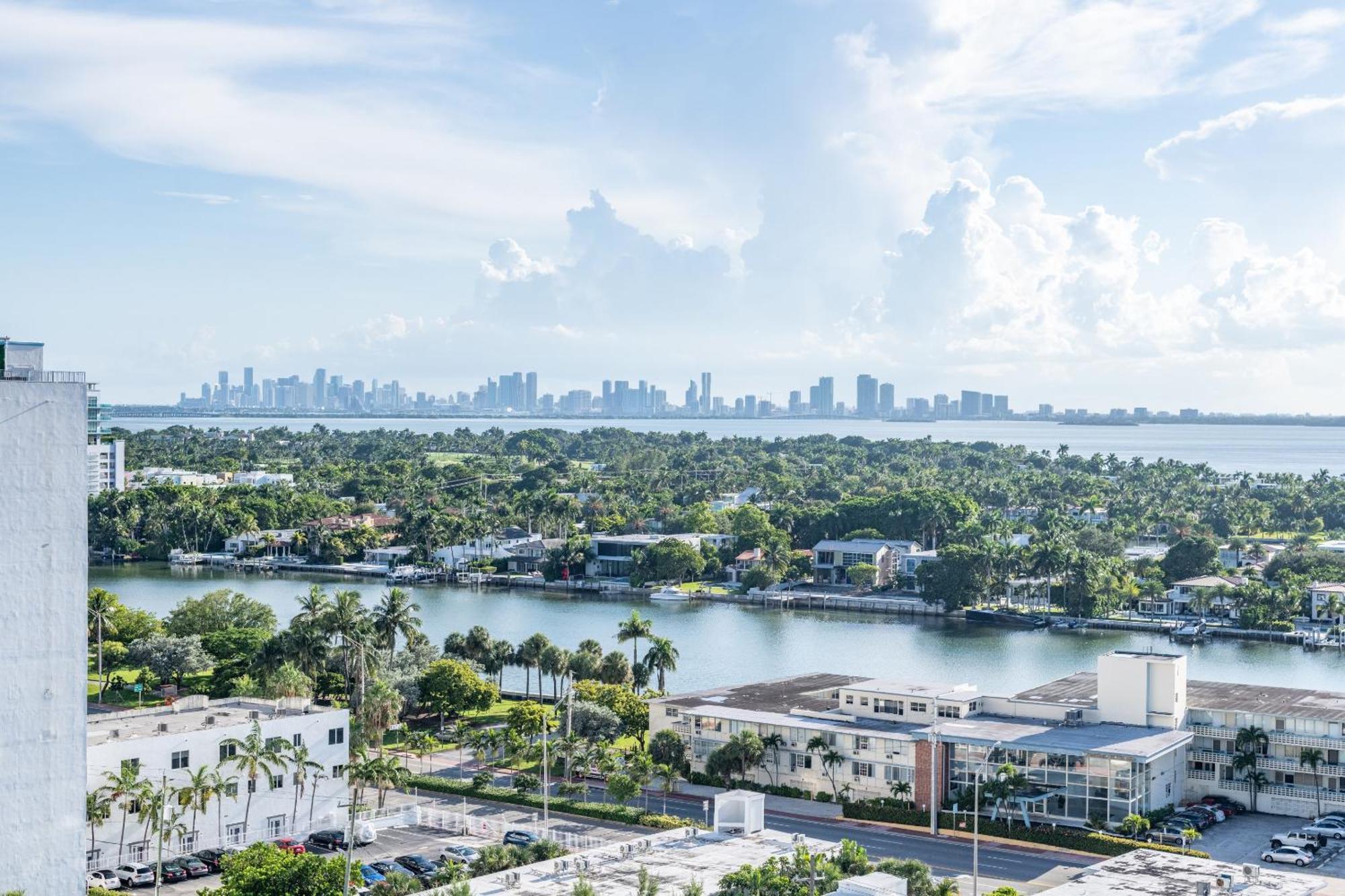 Bluebird Suites Monte Carlo Miami Beach Værelse billede