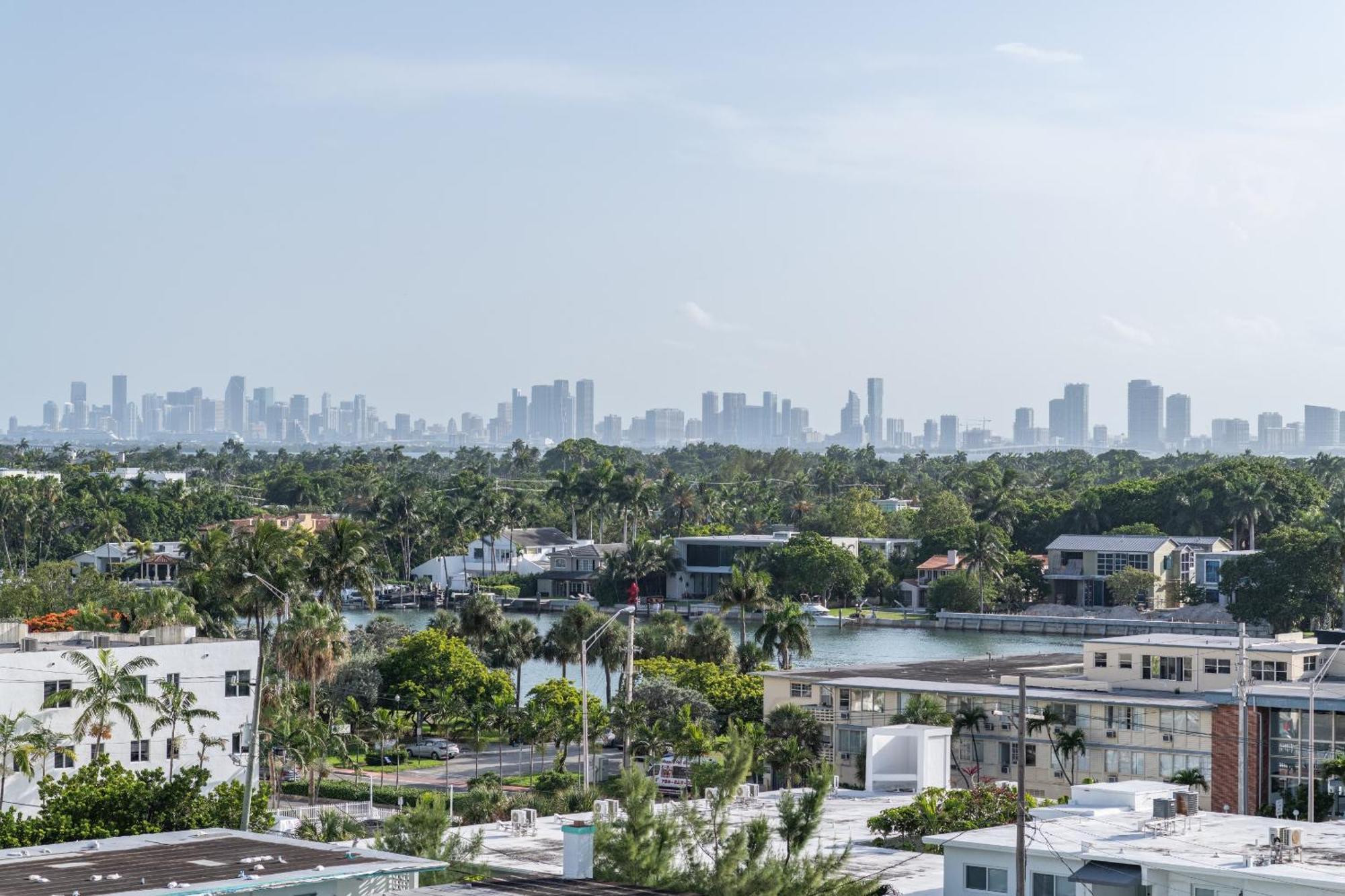 Bluebird Suites Monte Carlo Miami Beach Værelse billede
